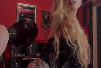 Femdom Rimming Porn Slave Must Licking the Asshole From Her Mistress