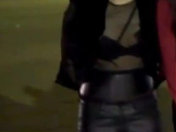 Jeongyeon Showing Off Her Black Bra For You