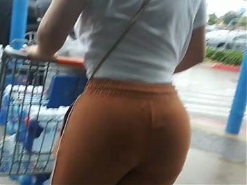 Big booty Latina in Sweats ( original )